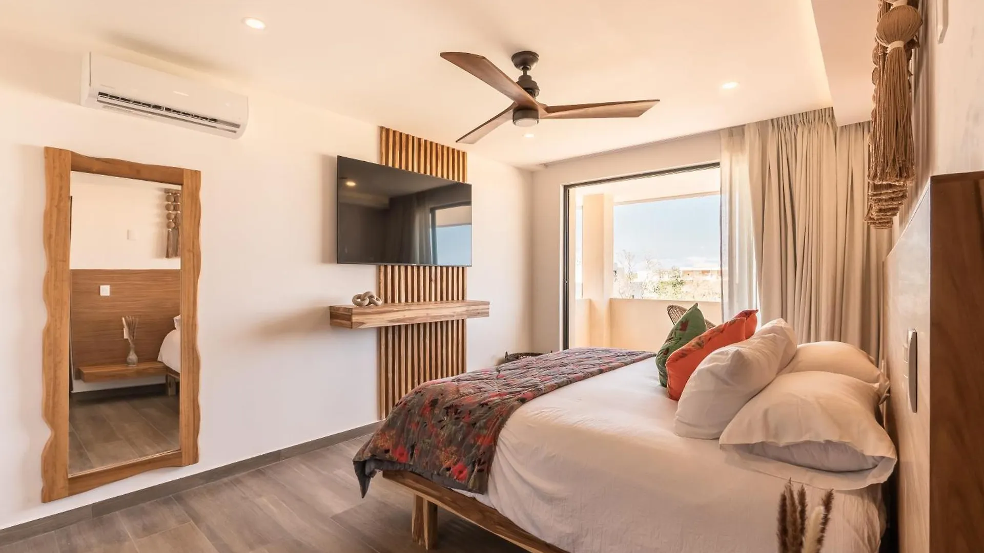 Deluxe 2-Story Penthouse Pool & Bbq Rooftop Tulum Apartment