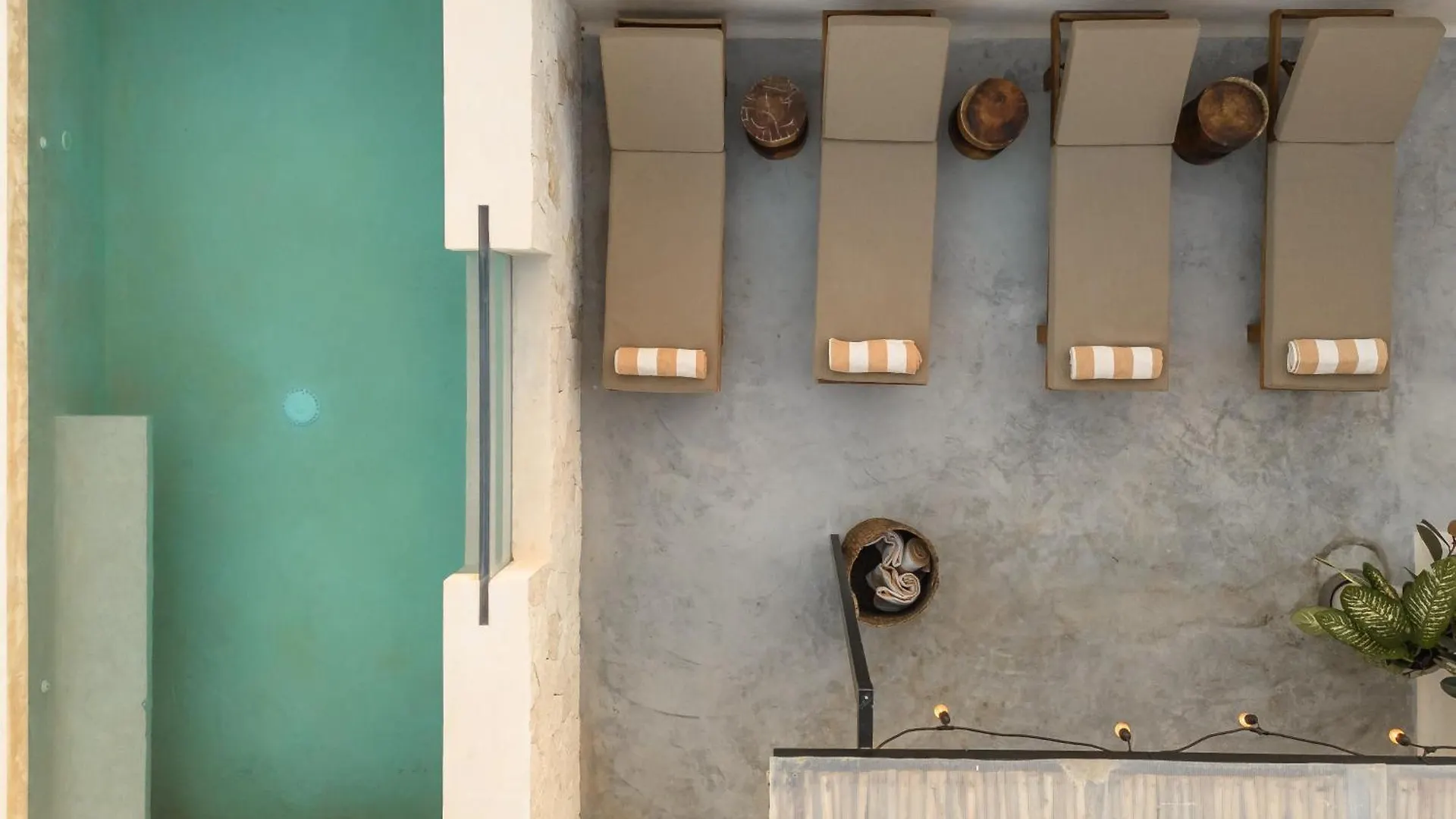 Deluxe 2-Story Penthouse Pool & Bbq Rooftop Tulum Apartment