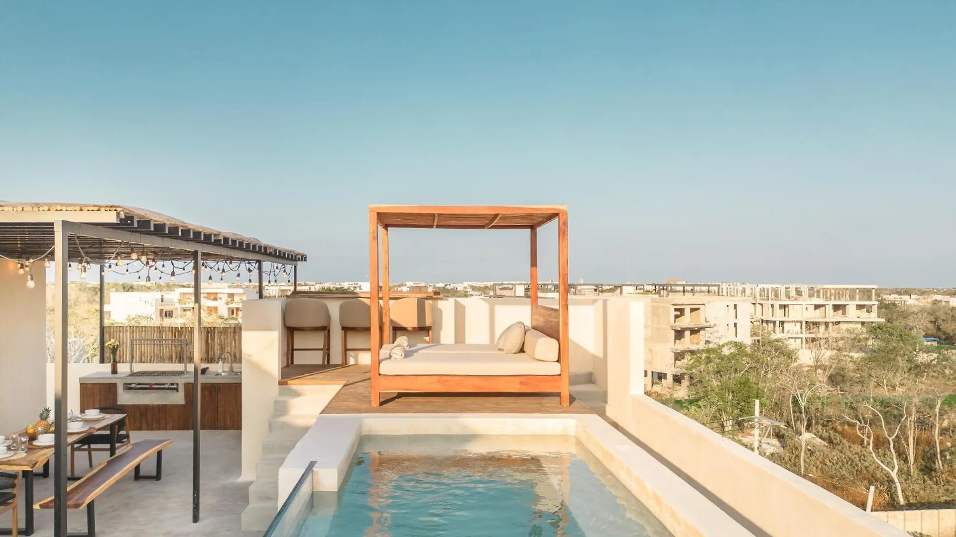 Deluxe 2-Story Penthouse Pool & Bbq Rooftop Tulum Mexico